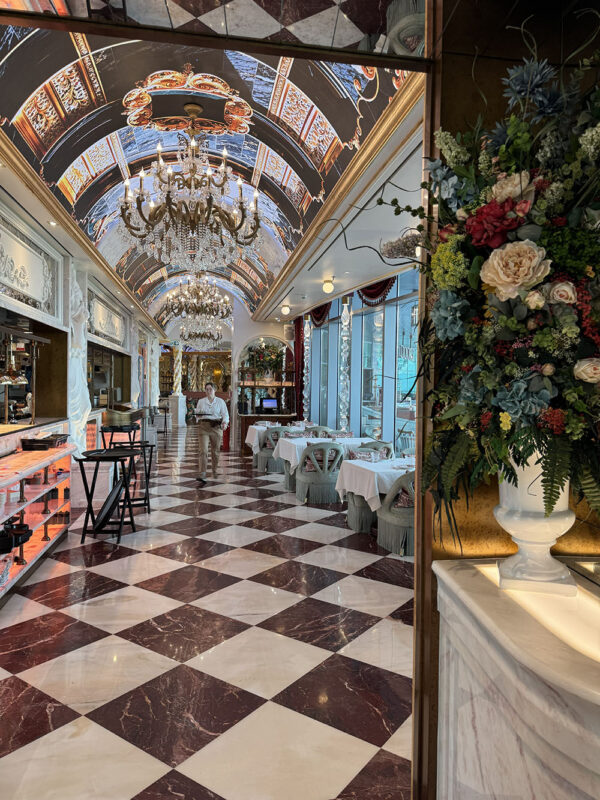 Dubai, Abu Dhabi, Qatar